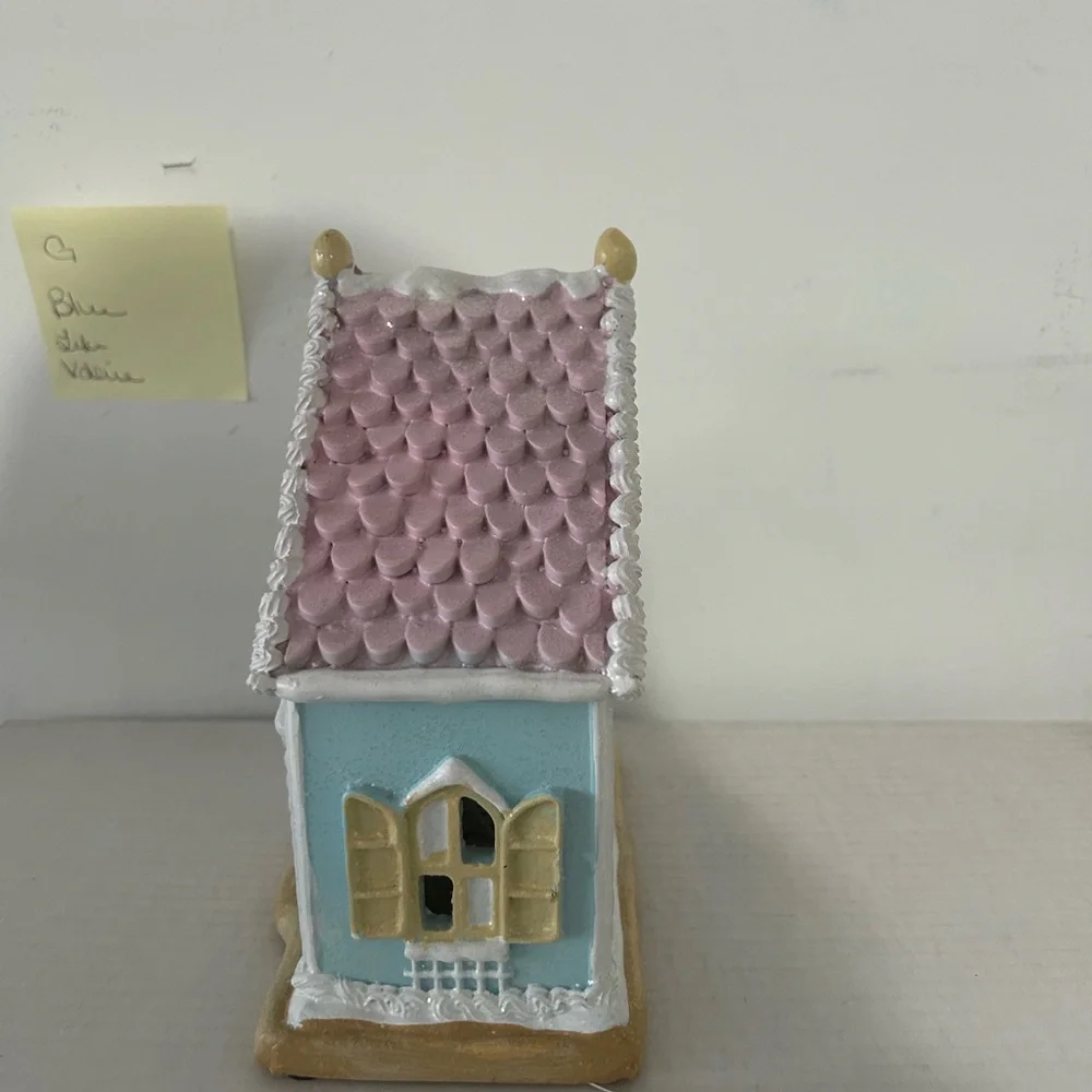 Cupcakes & Cashmere Easter/Spring Gingerbread House Light Up Blue NWT